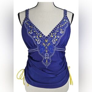 Athleta Size M  Paisley 2 piece tankini
